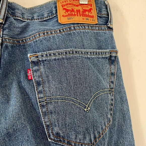 Levi's 505 Red Tab Medium Stone Wash Straight Leg Classic Denim Jeans 36x32 - Picture 9 of 14